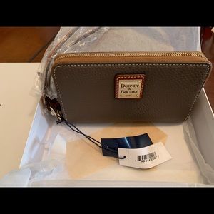 Dooney & Bourke Zip around phone Wristlet